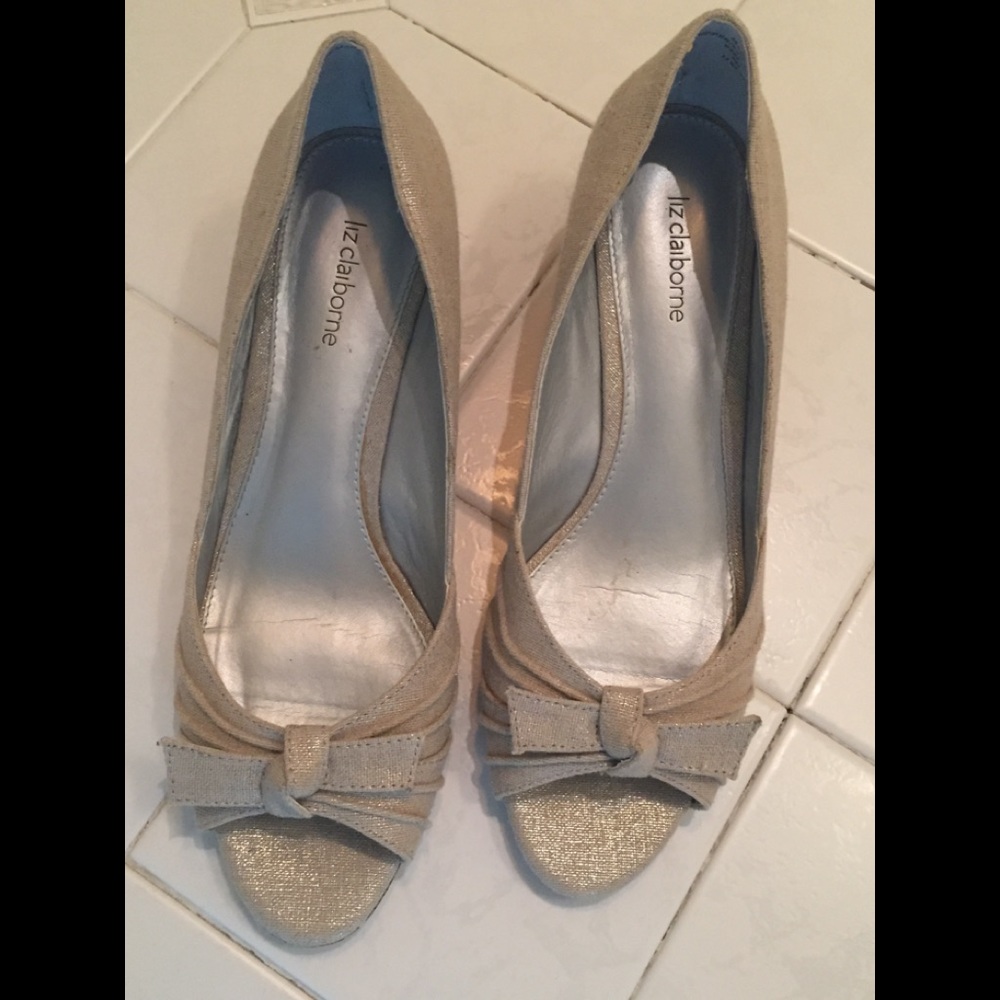 Liz Claiborne peep toe shoes